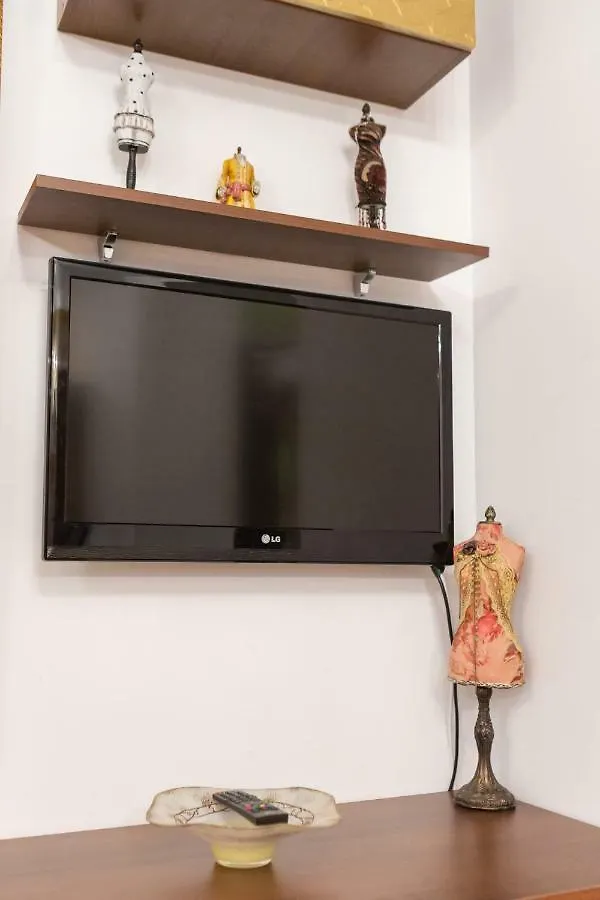 Batistei Bourgeois Apartment Bucharest